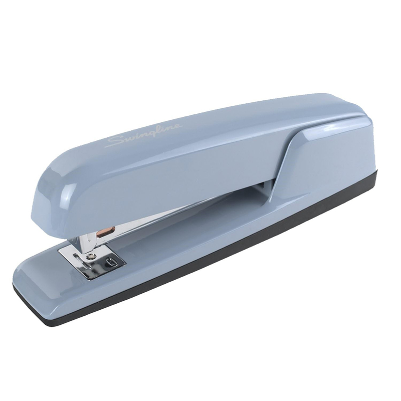 Iconic Desktop Stapler 30 Sheet Capacity 1
