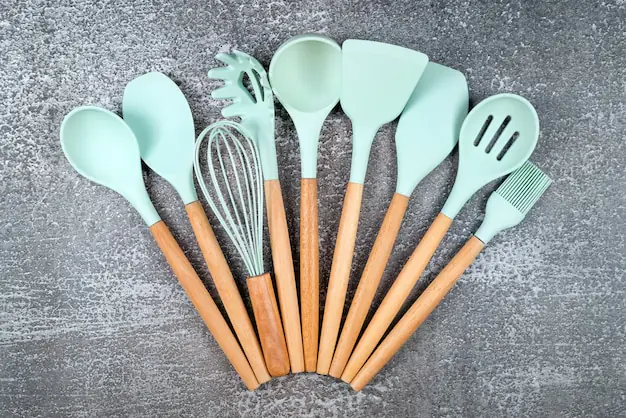 kitchen utensils