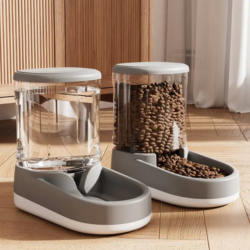 Dog water dispenser and automatic cat feeder (1)